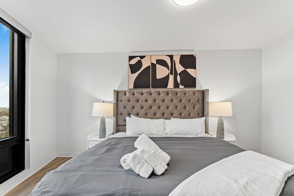Furnished Apts near Harvard Stadium