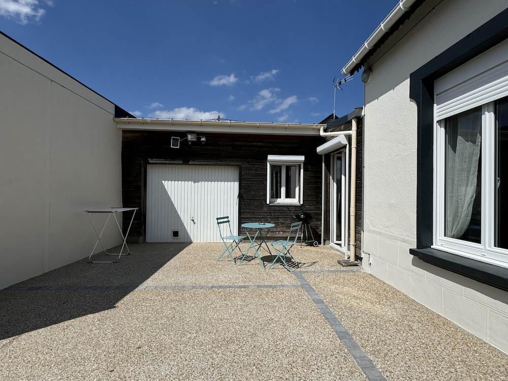 House in Le Mans With Private Courtyard