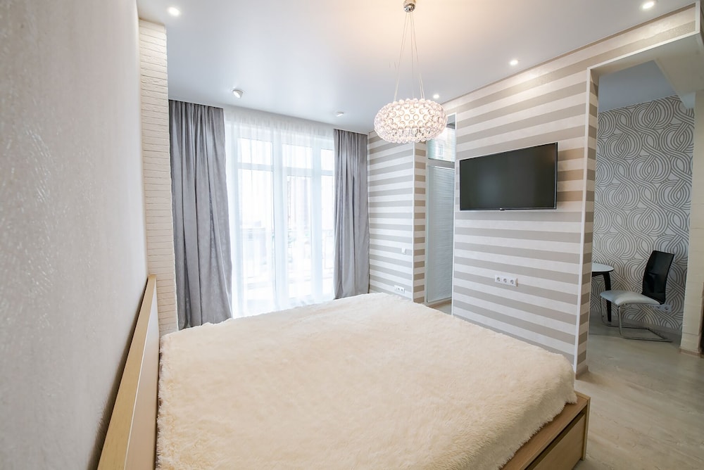 Apartment on Komarova 58-201 view 4