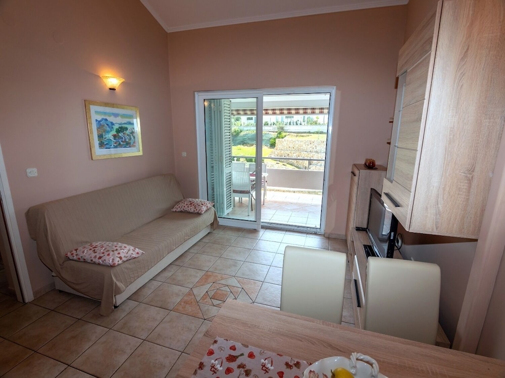 Keko - 100 m From the Beach - A2 view 4