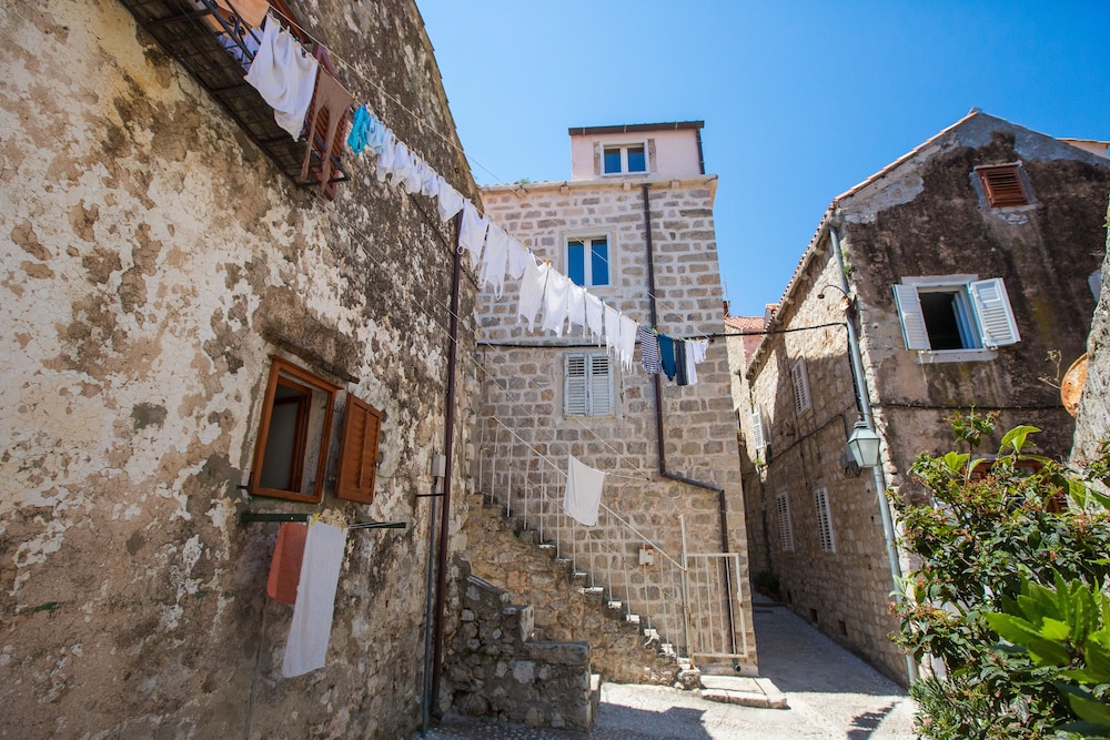 Villa Mirabilis, stunning superior villa, Dubrovnik Old Town