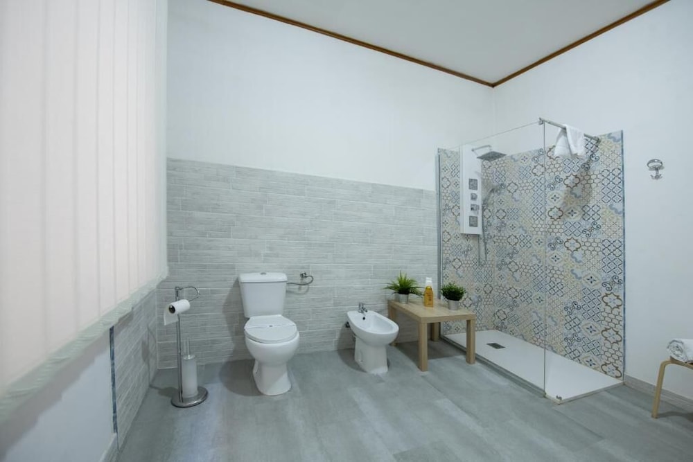 Doctor House en Enna — bathroom