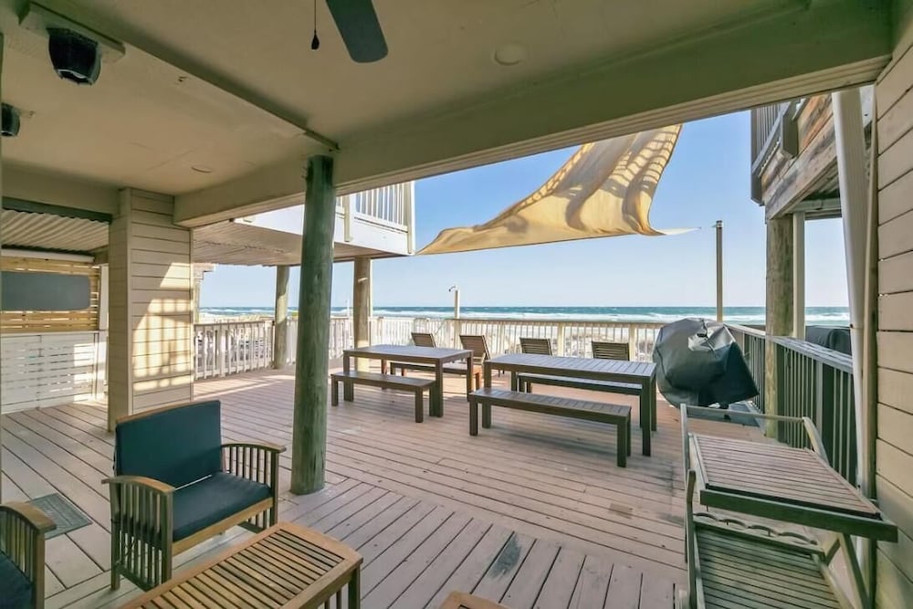 Green Reef #6- Beachfront Bliss