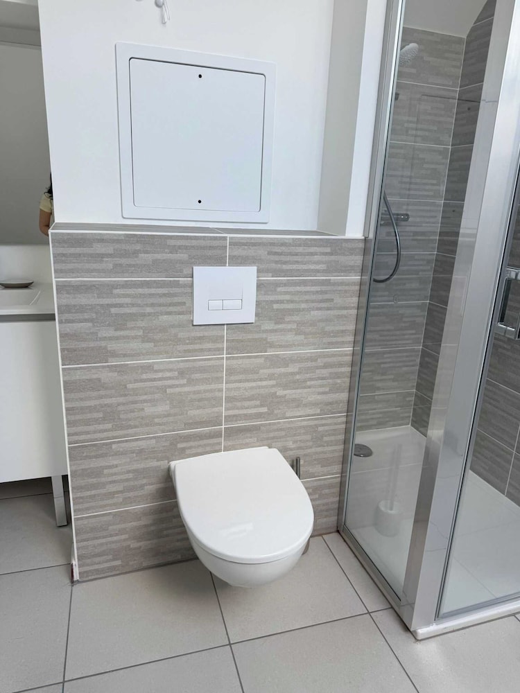 Charming Appt - 3bdr/8p - Near Paris & La Defense