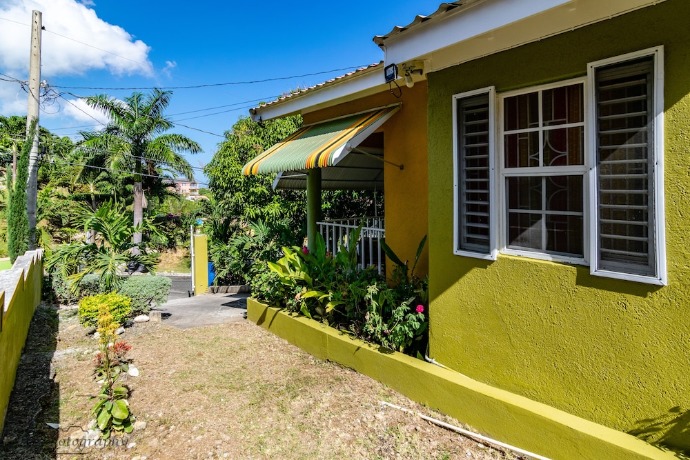 St Mary Mins Away From Ocho Rios 2 bed Ocean View Villa