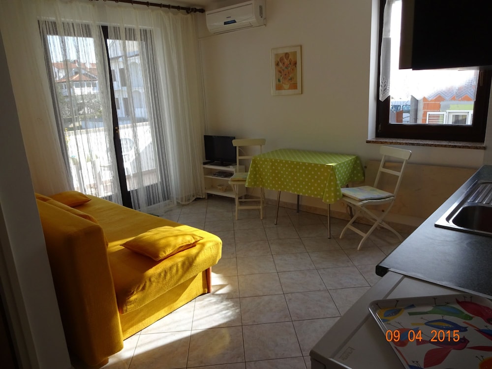 Apartment 802 view 5