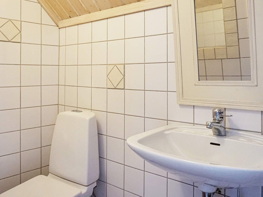 9 Person Holiday Home in Hallevadsholm-by Traum
