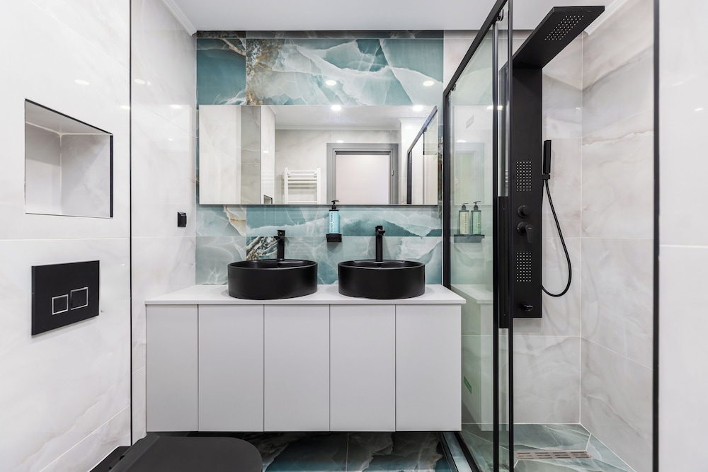 Ophelia Suites by halu!