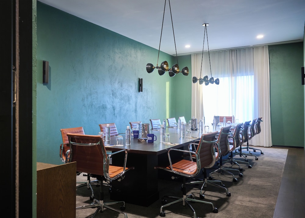 Hartford Vacations - The Blake Hotel - Property Image 8