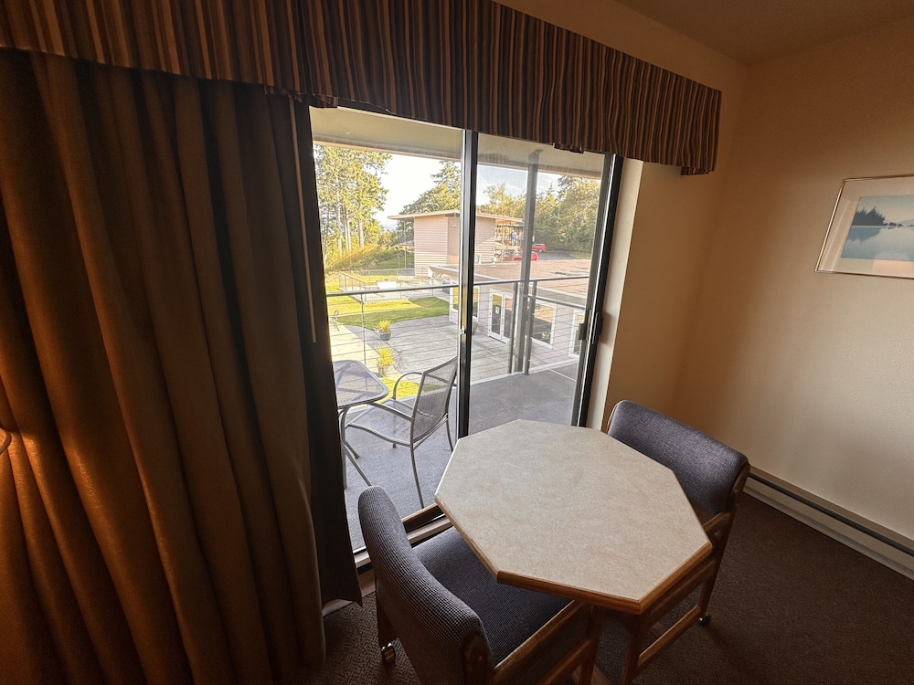 Astoria Crest Motel