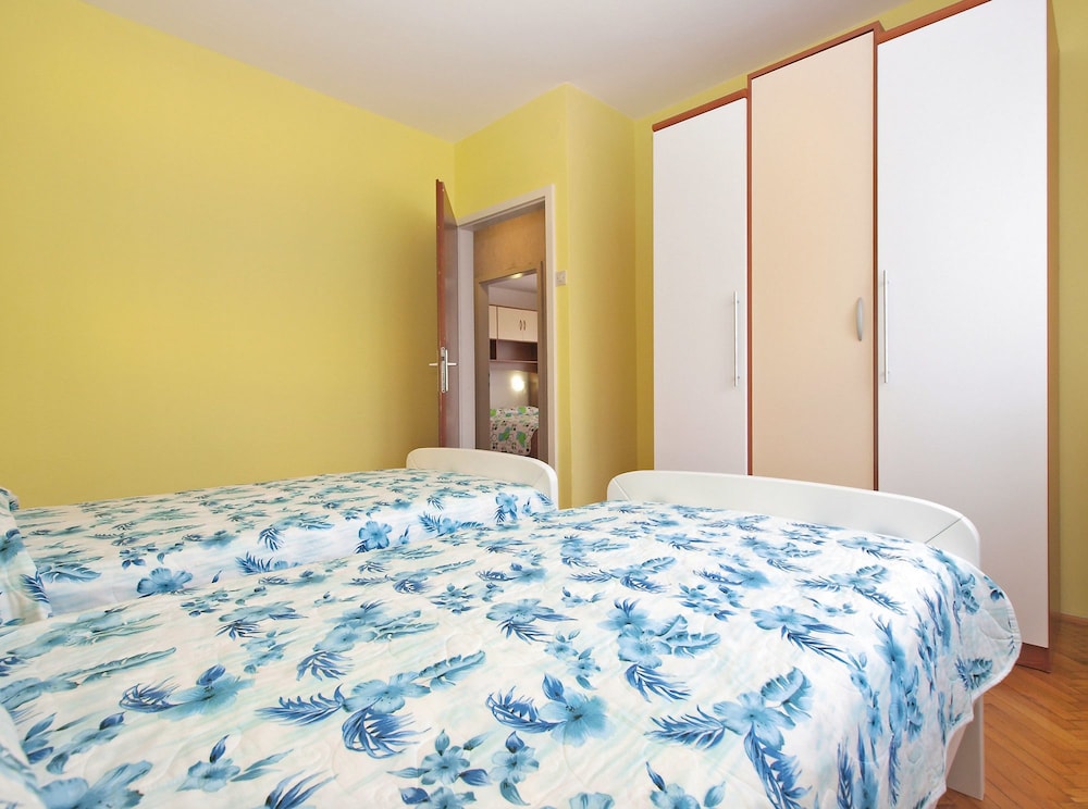 Apartment 1704 view 3