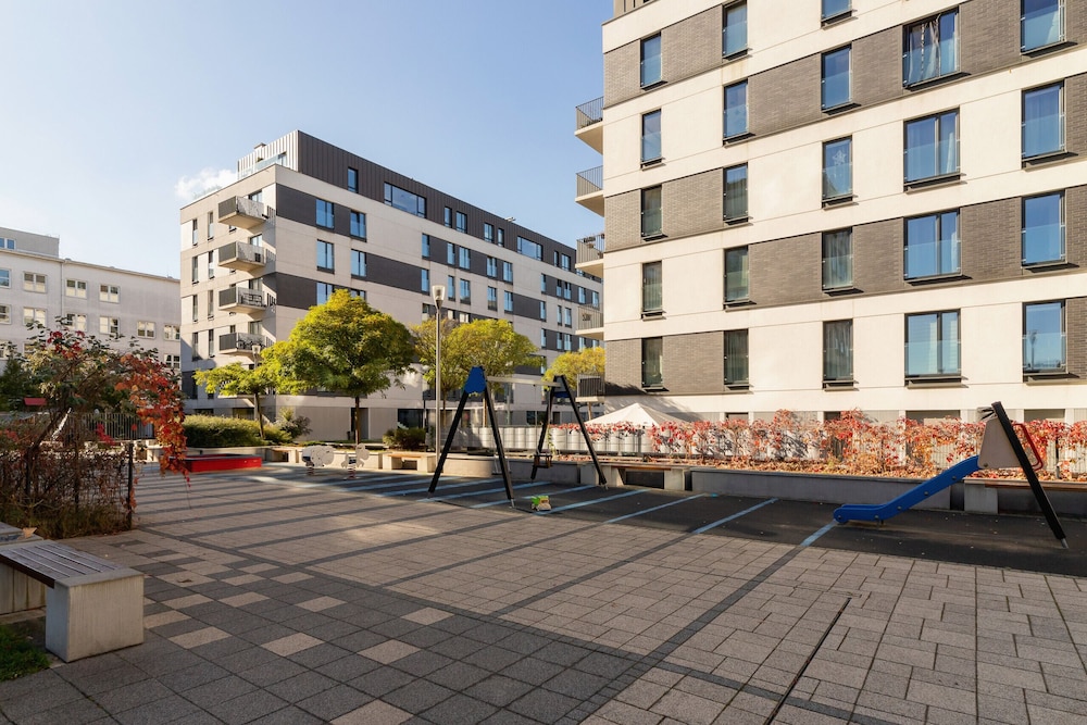 Kraków Apartment Szafrana by Renters view 4