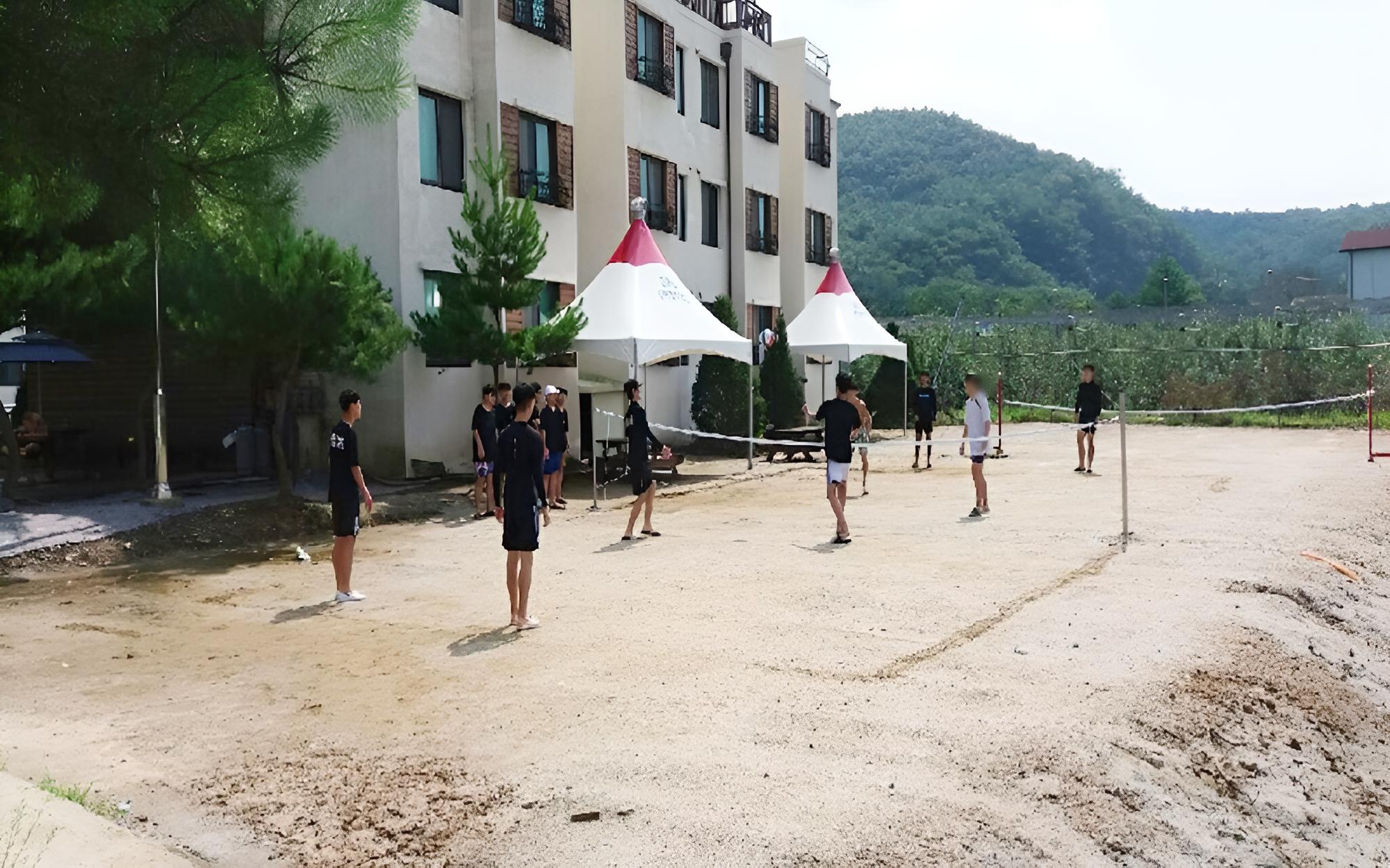 Cheongju Geumgwansup Byeoljang Pension view 2