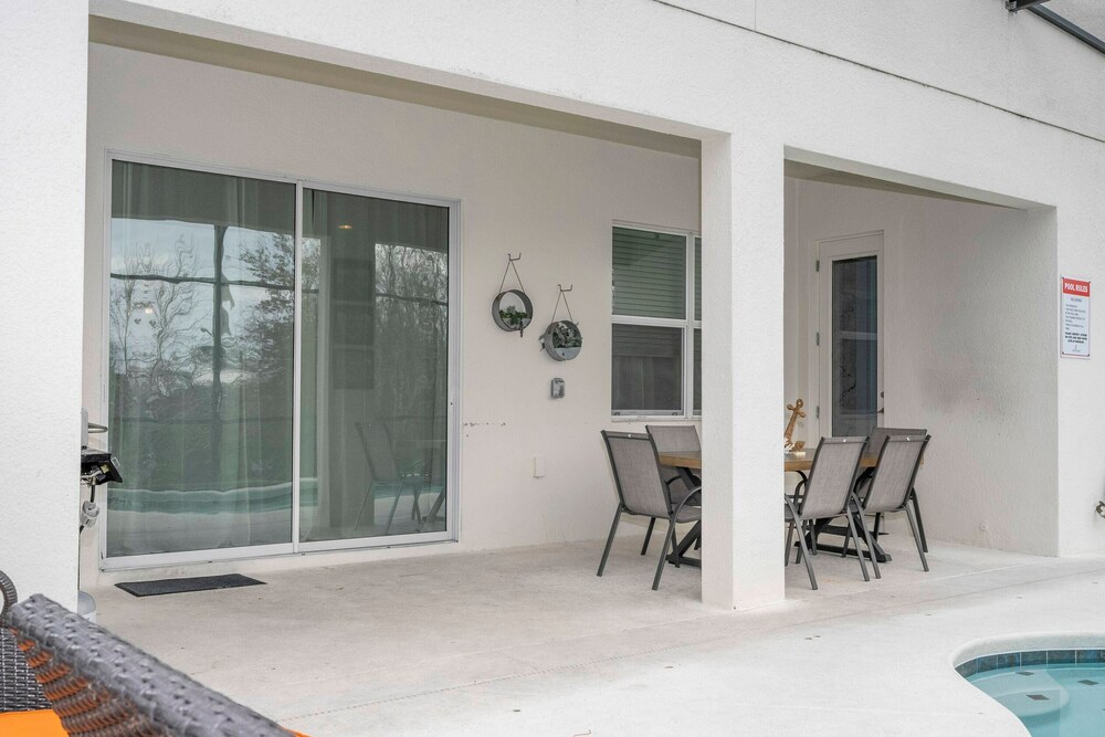Spacious 12br Family Villa Near Disney Bella Vida
