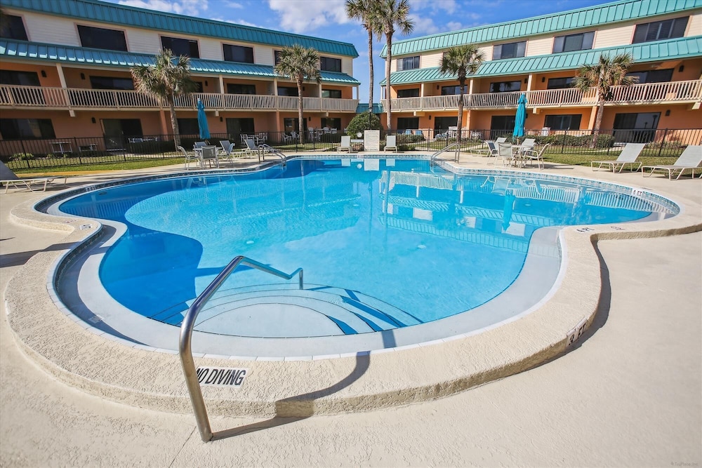 Oceanfront Splendor: Luxe Sea Haven Condo Near St. Augustine