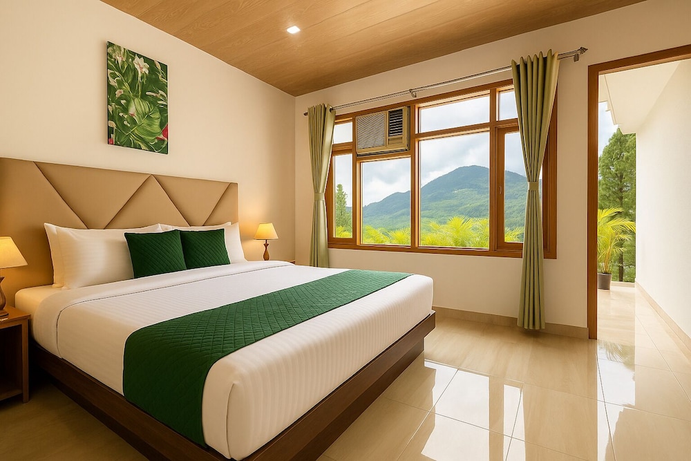 Hotel Shiva Lake - Near Mussoorie Lake