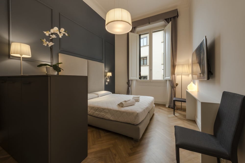 Daphne Guest Hause