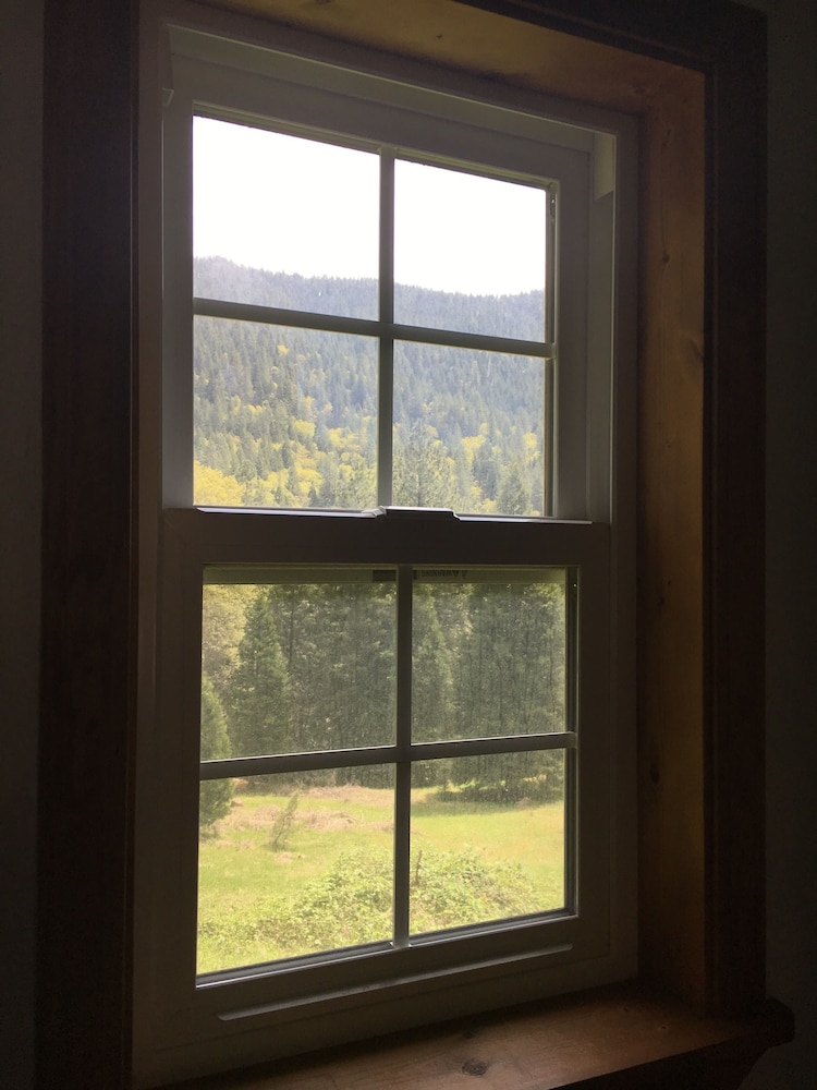 Dunsmuir Lodge