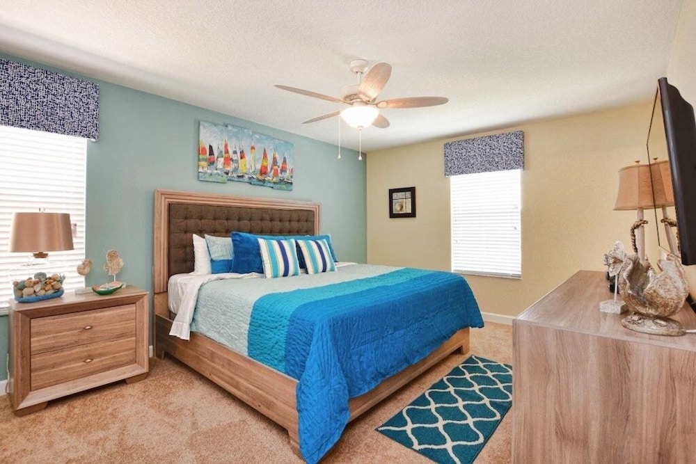 Florida Dreaming 6 Bedroom Home