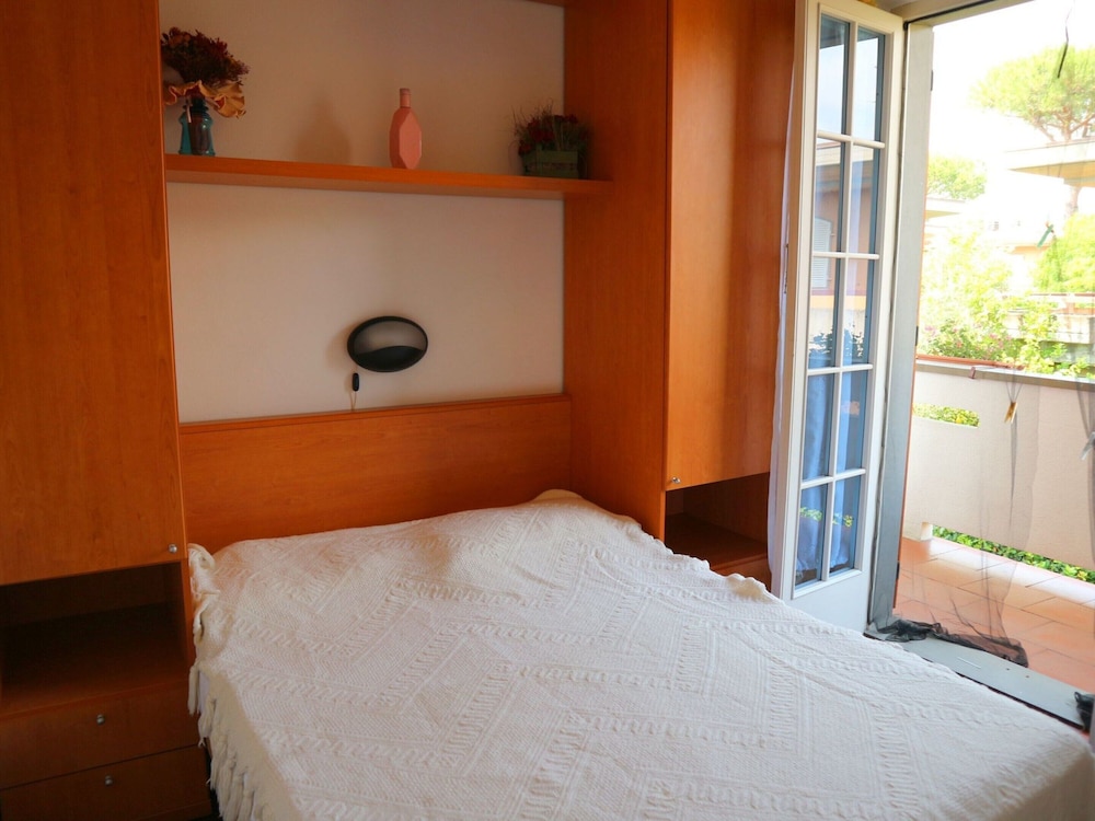 Nice Holiday Home in Marina di Massa near Beach photo 2