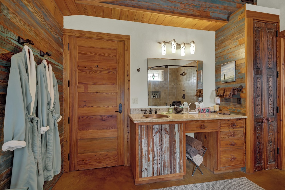 The Willows Casa Grande - Four Minutes to Downtown!