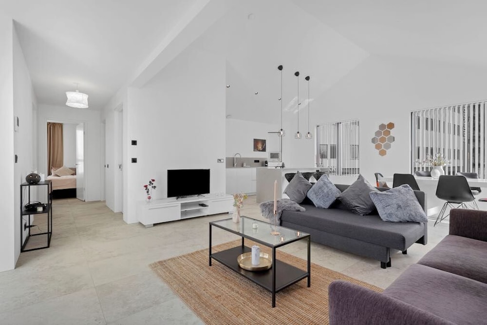 Reykjavik Luxury Hotel Apartment KARTULI