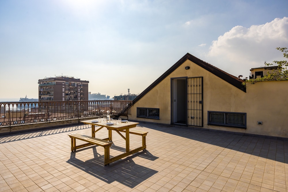 Terrazzo Panoramico su Napoli by Wonderful Italy