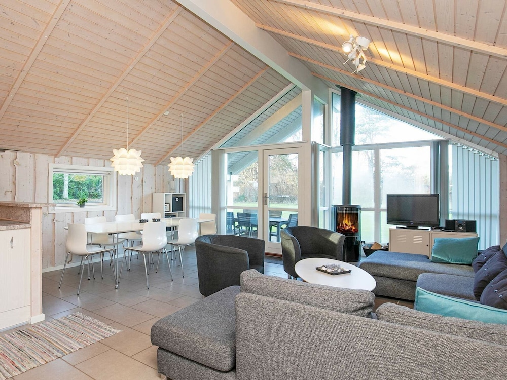 8 Person Holiday Home in Humble-by Traum