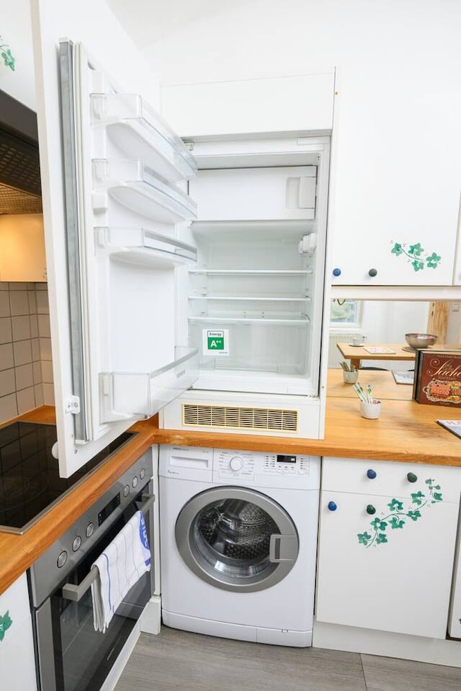 Spacious 2BR Stay for 6 Heart of Mödling
