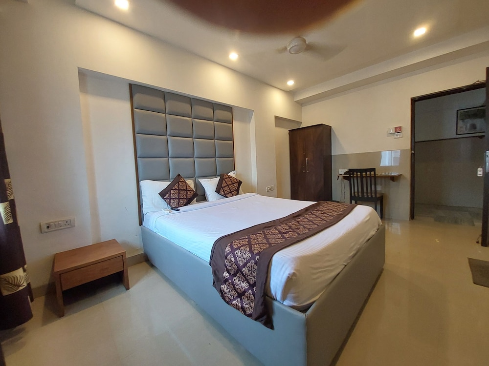 Host Inn International Hotel photo 4