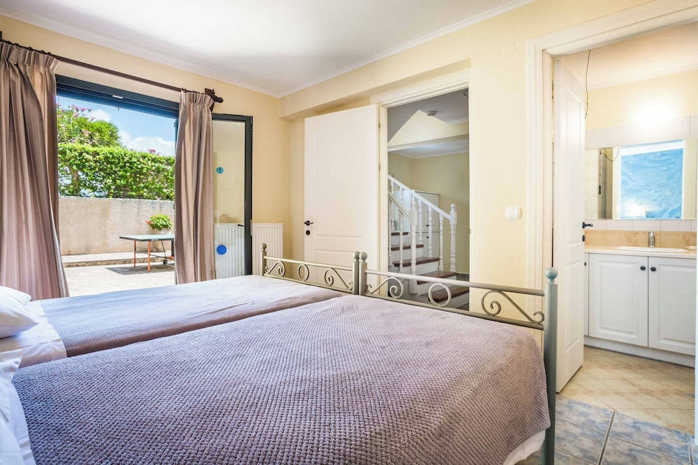 Villa Dionysus