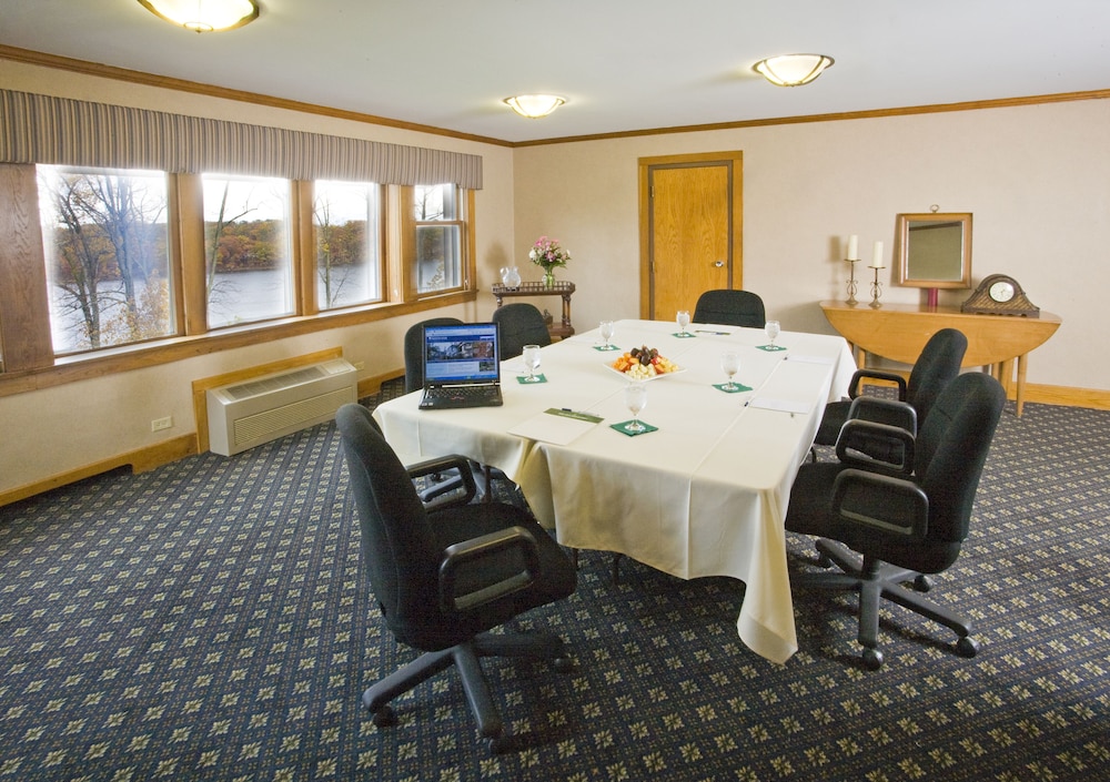 Punderson Manor Lodge and Conference Center