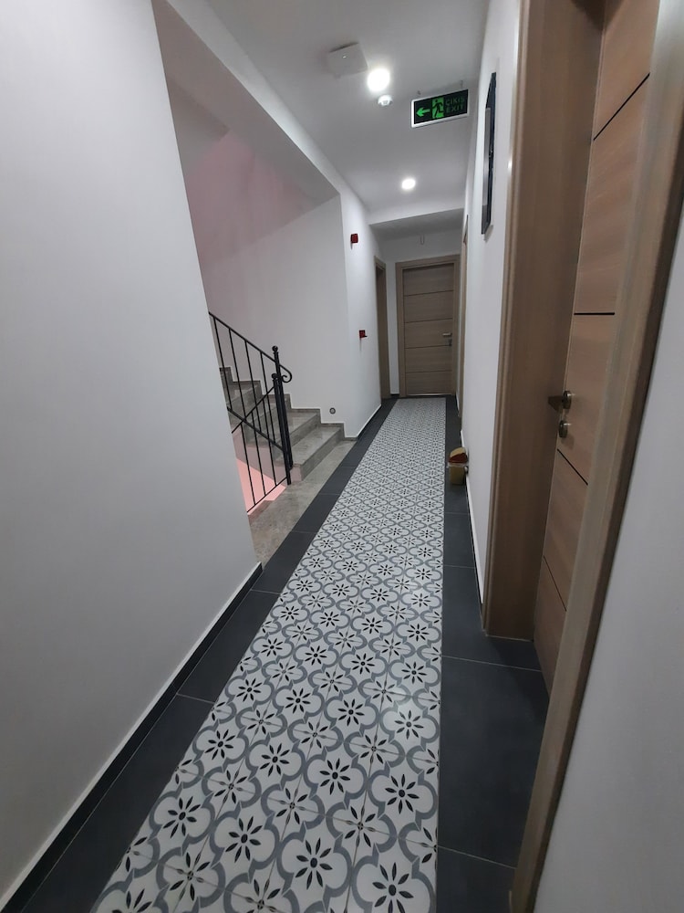 Adil Otel