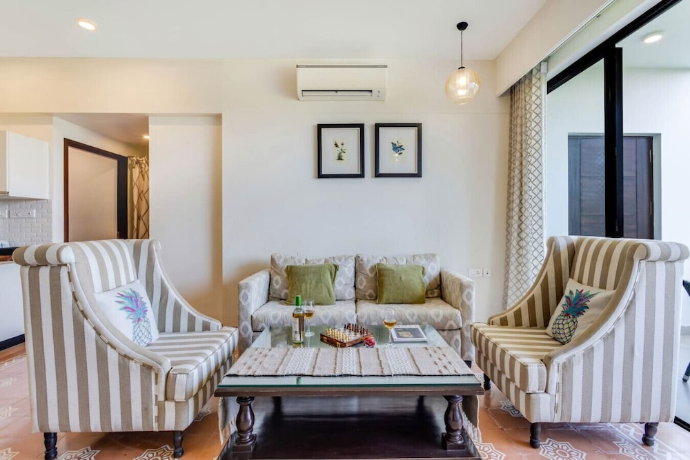 Serene Candolim 2bhk With Infinity Pool