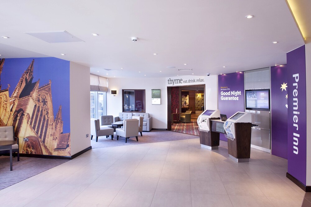 Premier Inn Lincoln City Centre 3