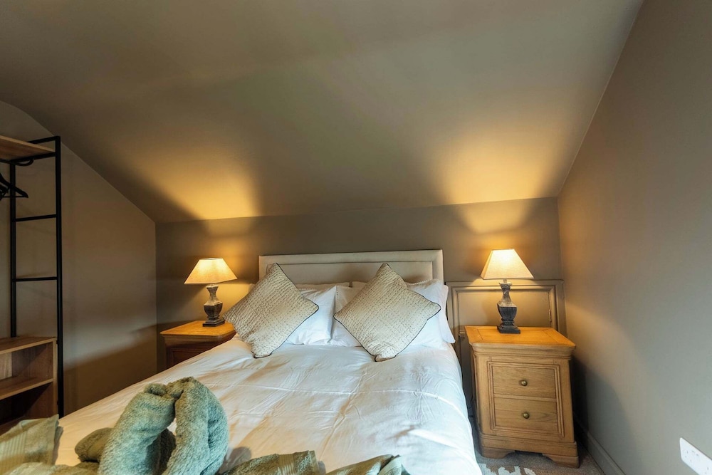 4 Bed Holiday Home by Guestz