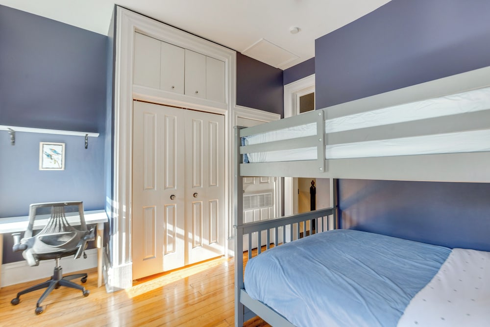 Home 2 Mi to Dtwn St Louis: Great for Families!