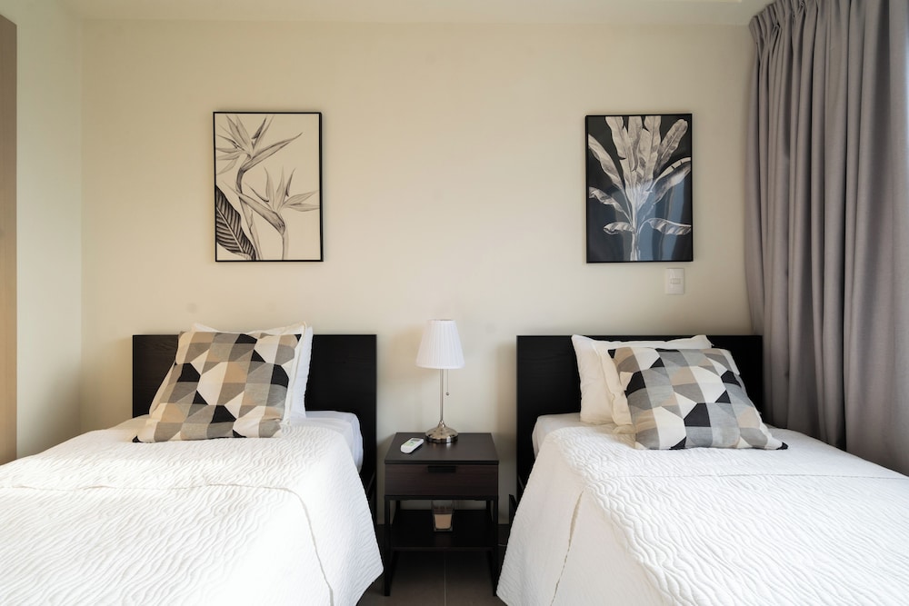 Escape to Santo Domingo 2-bedroom Oasis in the Heart of the City