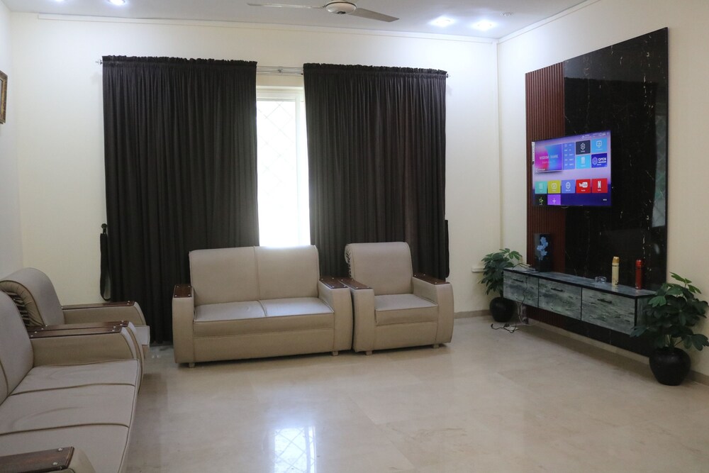 Casa Blanca Haven view 3