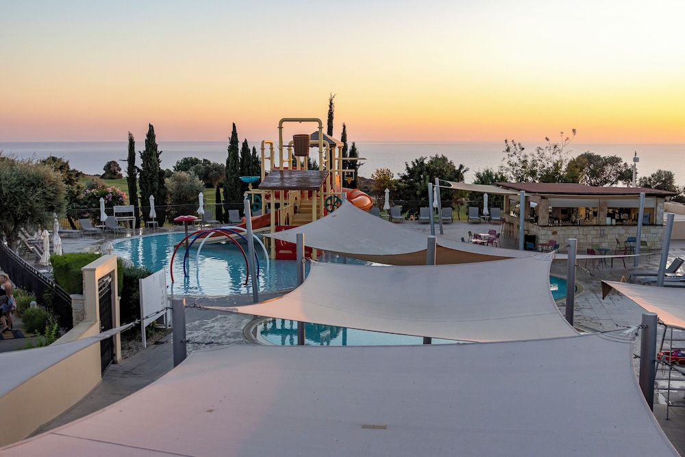 Zc02 Aphrodite Hills- Communal Pool, Garden