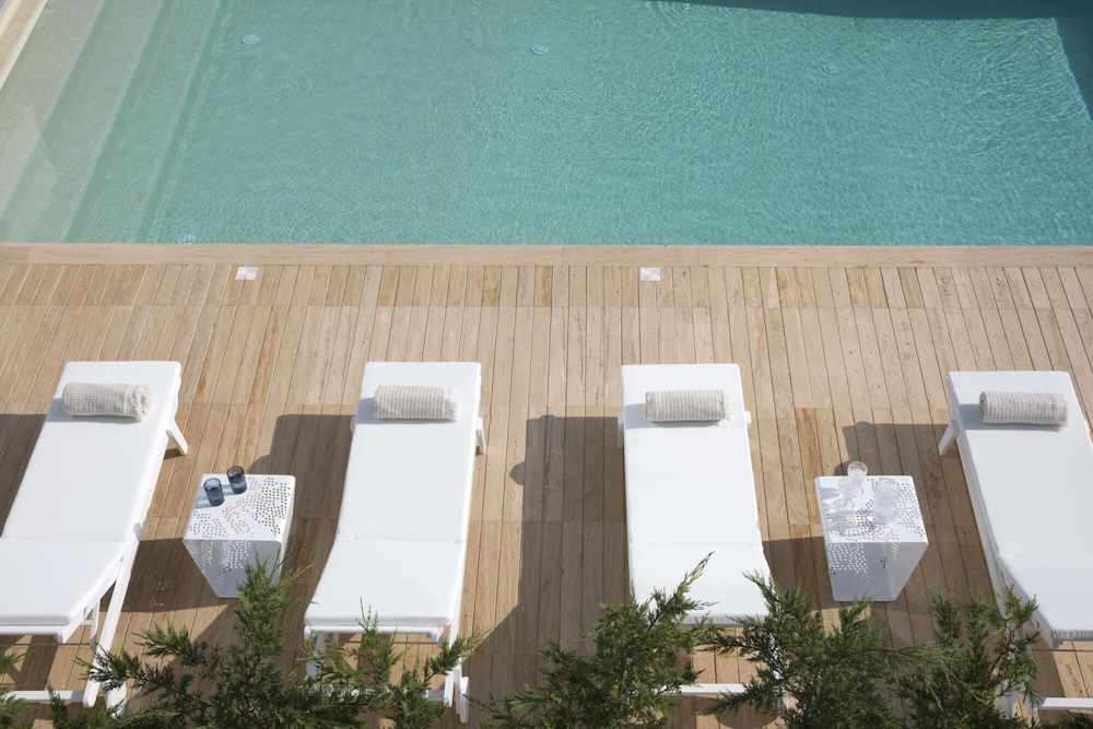 Blue Waves Protaras Beachfront Villa 3