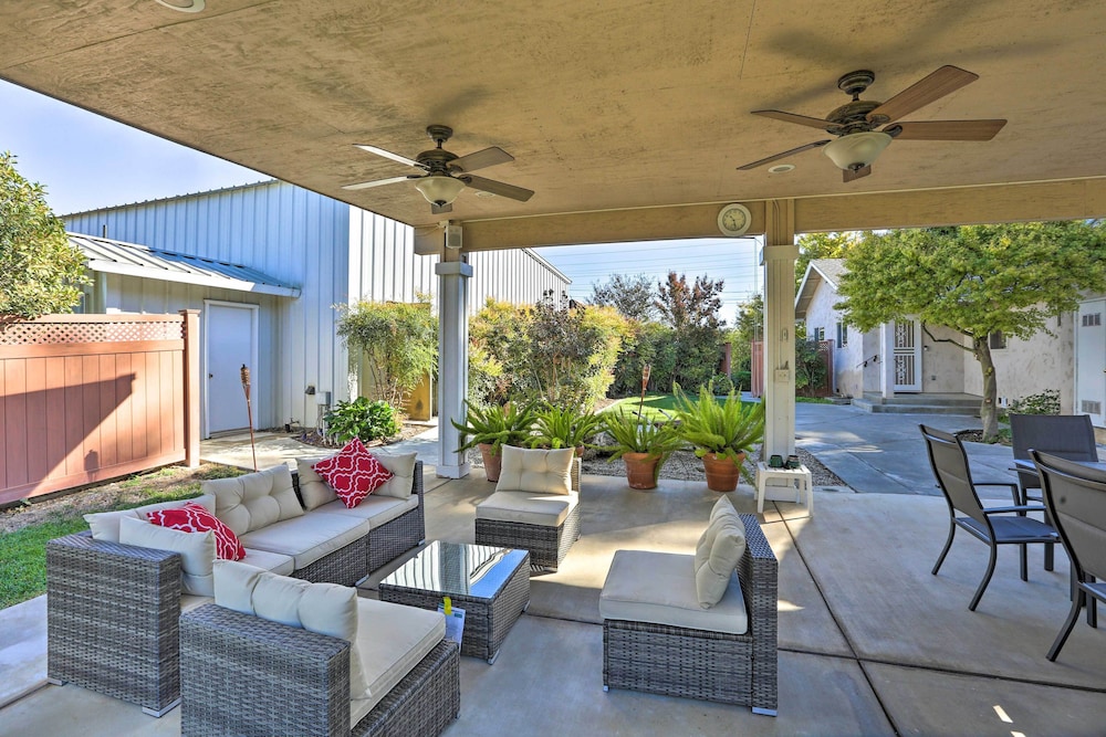 Chic Ranch-style Home on 33-acre Walnut Ranch - Property Image 2