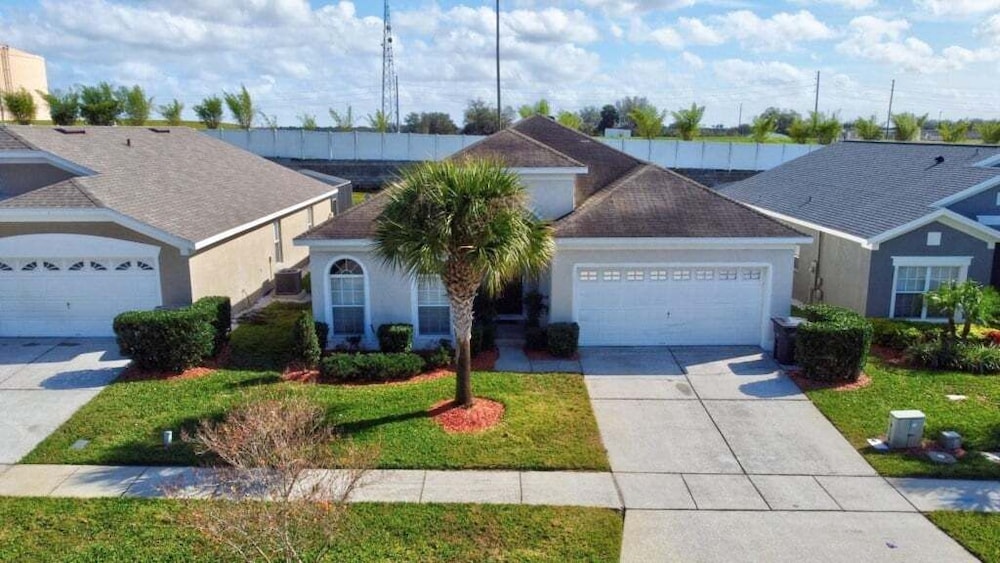 Luxury Windsor Palms Villa W/ Pool Near Disney! 4 Bedroom Villa