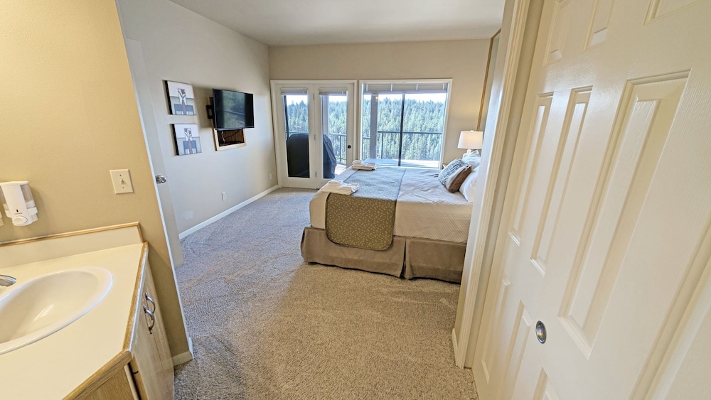 Mt Bachelor Village 324 A Sr 1 Bedroom Condo