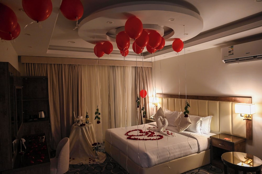 Violet Hotel