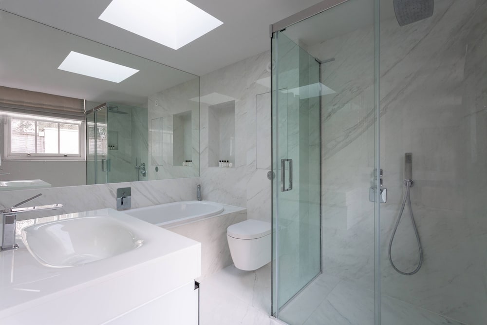 Eaton Mews South by Onefinestay