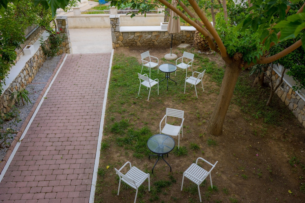 Act Art Skiathos