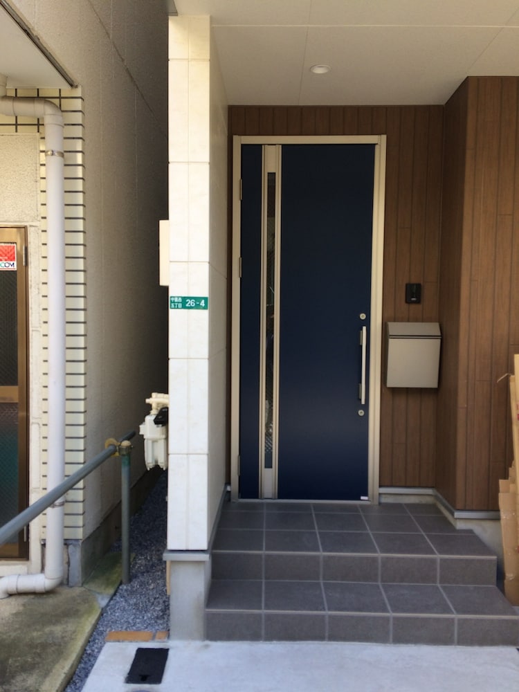 Kasai Guest House, 4min to Kasai Sta, Direct buses to Airport & Disney
