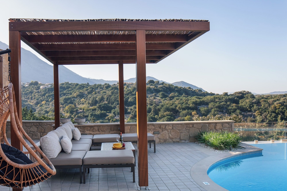 Vardina Villa