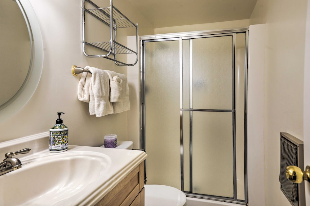 Lake Tahoe Vacations - Incline Village Condo: 1 Mi to Diamond Peak Resort - Property Image 11